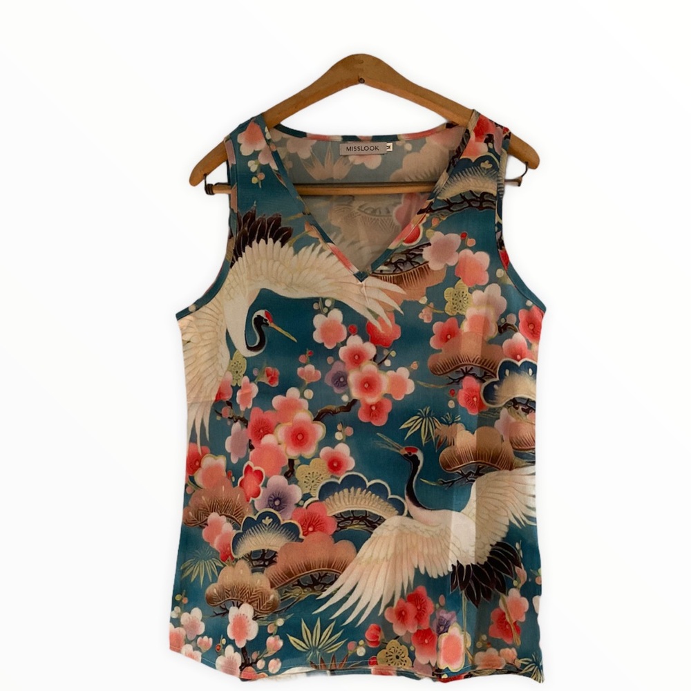 MissLook Floral sleeveless, v neck top